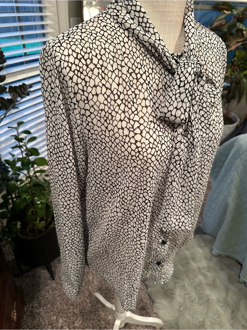 MICHAEL Michael Kors Black and Cream Printed Blouse